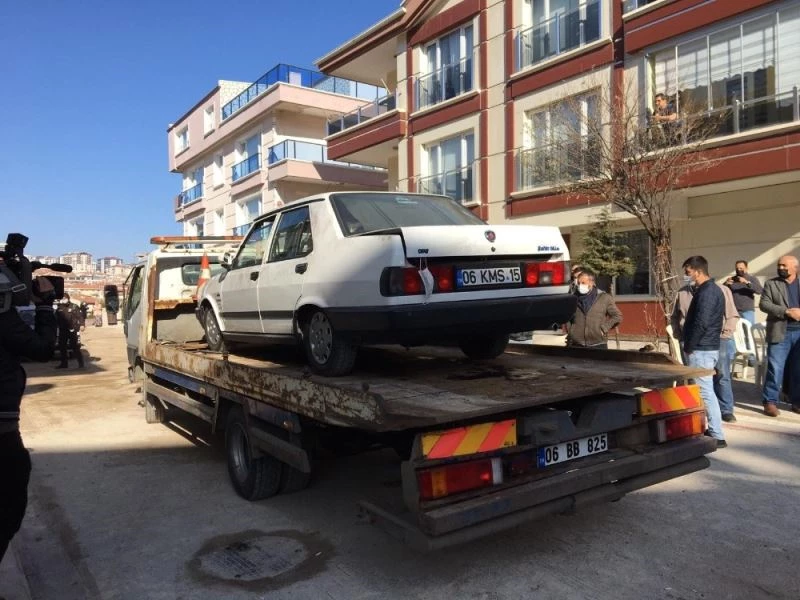 Başkent’te garajda zehirlenen 3 gencin cenazesi Adli Tıp Kurumu’na götürüldü
