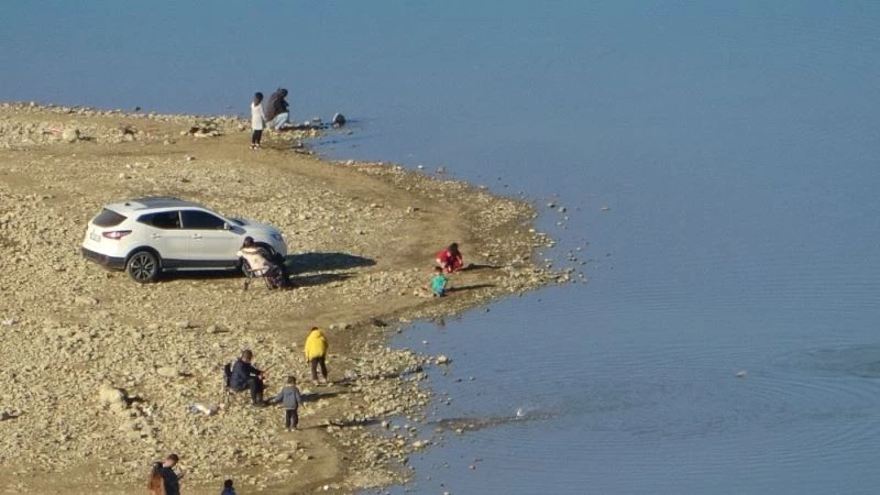 Kozan Barajı’nda ürküten kuraklık manzarası
