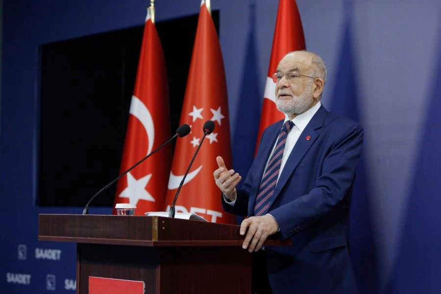KARAMOLLAOĞLU: İKTİDAR AŞI KONUSUNDA ÇELİŞKİLİ BEYANLARDA BULUNUYOR