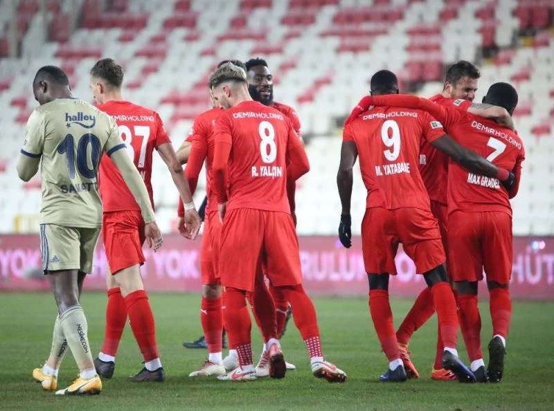 Yiğidolar, ligde 9. beraberliğini aldı
