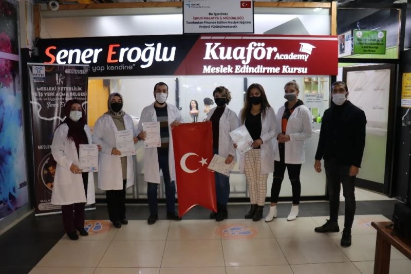 Ücretsiz kurs ile işsizleri hayaline kavuşturuyor
