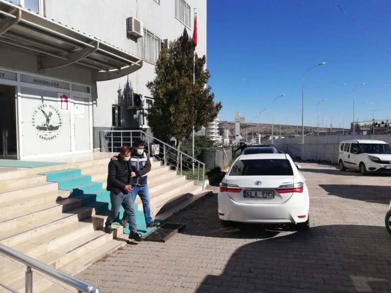 Polis hırsızı 250 saatlik kamera kaydını inceleyerek yakaladı
