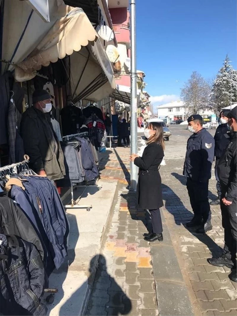 İlçe esnaflarının sorunlarını dinledi
