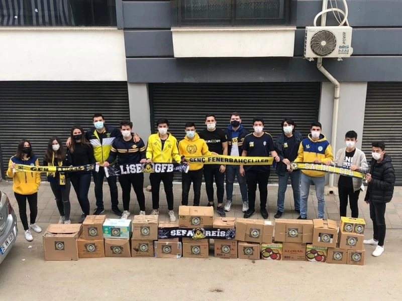 Genç Fenerbahçelilerden ihtiyaç sahibi ailelere yardım eli
