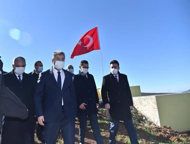 VALİ ERDİNÇ YILMAZ, ŞEHİTLER TEPESİ, MÜZE VE MİLLET BAHÇESİ ARAZİLERİNİ İNCELEDİ