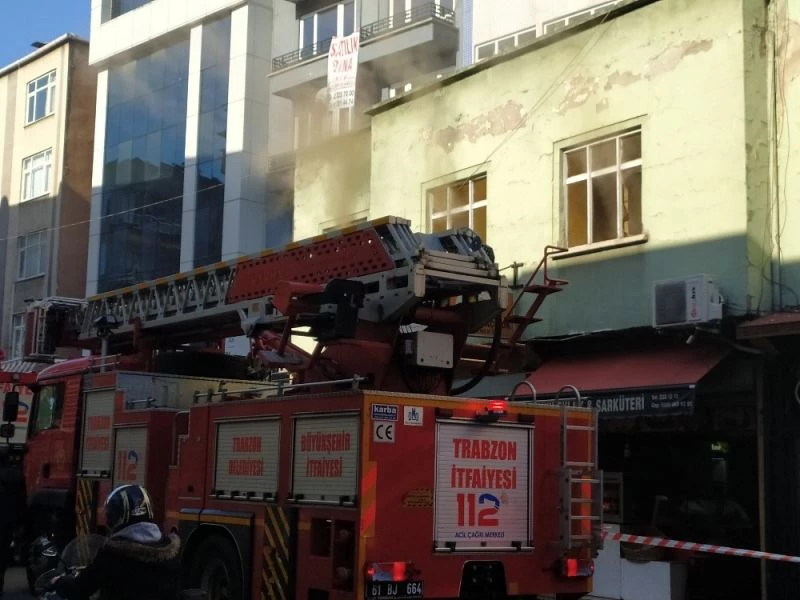 Afganlı ailenin evinden çıkan dumanlar paniğe yol açtı
