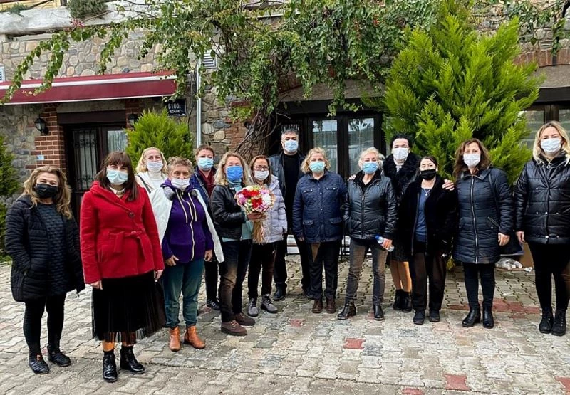 Çeşme Kaymakamı, kadın örgütlerini ziyaret etti
