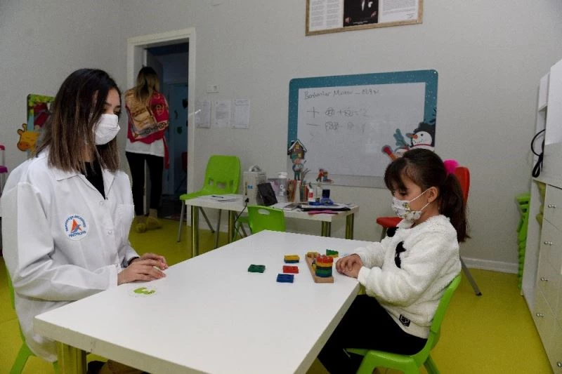 Sağlık çalışanlarının çocukları kreşlerde güvende
