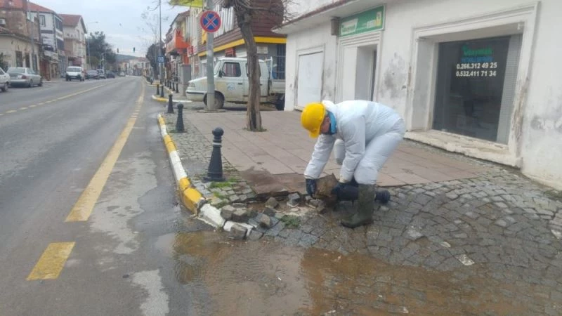 Ayvalık’ta su patlaklarına BASKİ ekiplerinden anında müdahale
