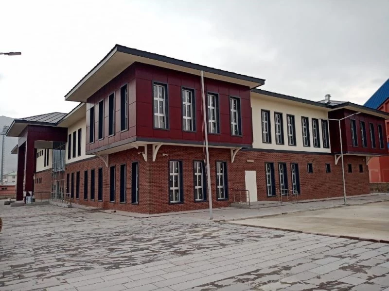 Pasinler’de spor tesisleri pandemi sonrasına hazır
