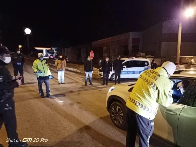 Emniyet kemeri takmayan 11 sürücüye bin 584 TL ceza kesildi
