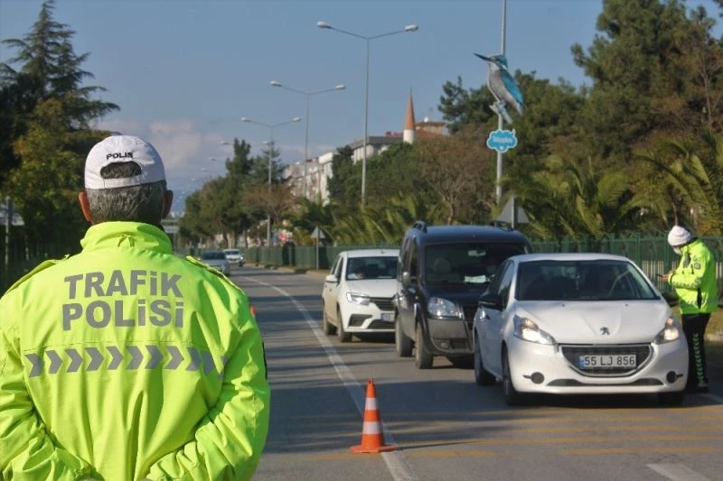 Samsun’da kısıtlamaya uymayan 713 kişiye 955 bin TL ceza
