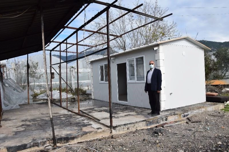 Evi yanan Nadiye teyzeye konteyner ev
