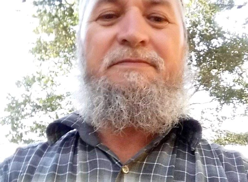 Yaşlı adam 30 yıllık hayat arkadaşını tüm mücadelesine rağmen kurtaramadı
