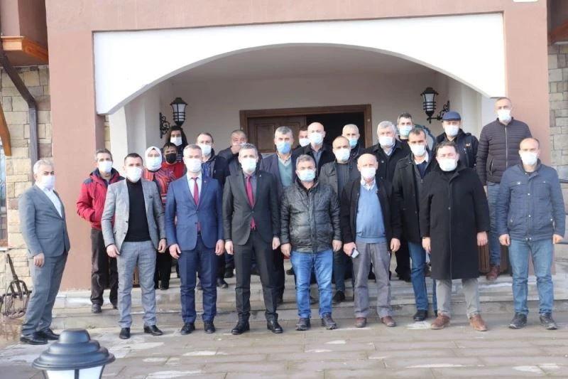 İzmit köylerinde biberiye sunumları devam ediyor
