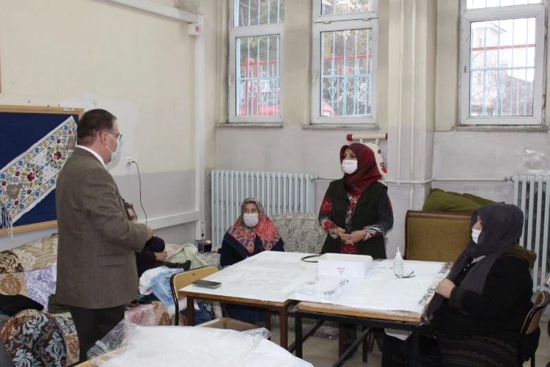 Kaymakam Türköz okulları inceledi
