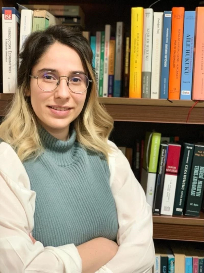 Cep telefonuna indirilen güvenilir olmayan uygulamalar canı yakabilir
