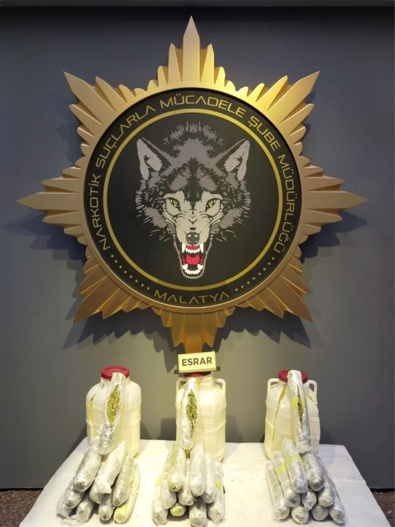 Peynir bidonunda esrar ele geçirildi
