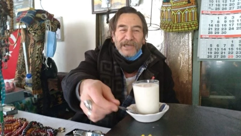 Bu handa çay yerine sıcak süt tercih ediliyor
