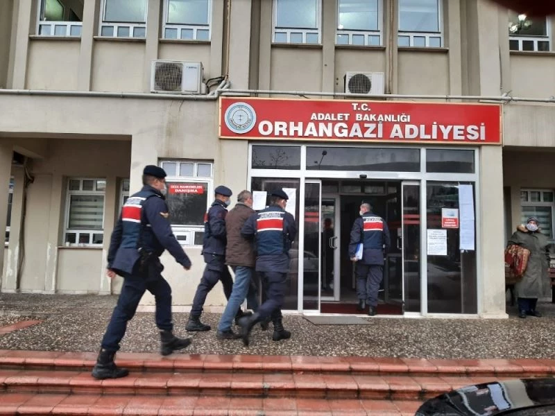 jandarma kablo hırsızını 245 saatlik güvenlik kamerası görüntülerini izleyerek yakaladı
