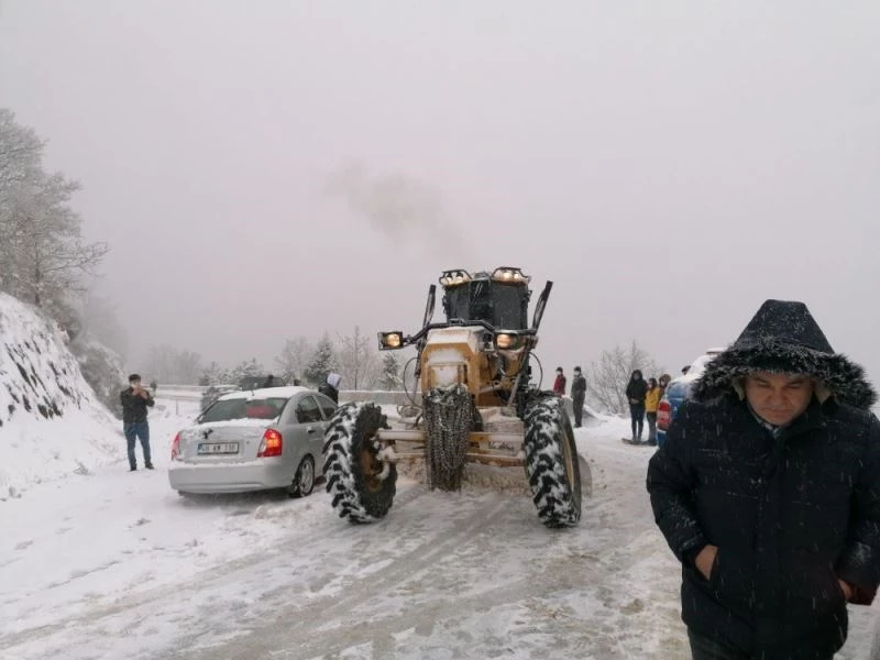 Ödemiş’te dağlar kar altında ekipler alarmda
