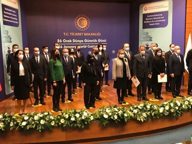 Bakan Pekcan’dan Kileci ve Altunkaya’ya DGÖ Liyakat Sertifikası
