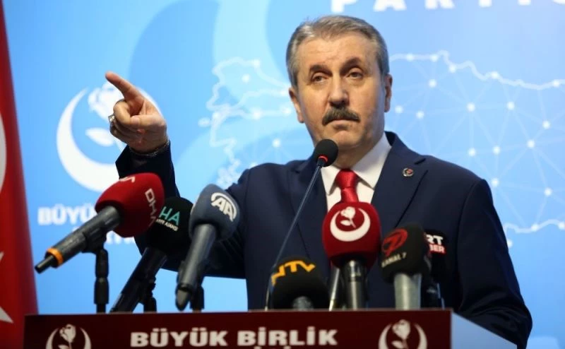 BBP Genel Başkanı Destici: “Şehit liderimiz Muhsin Yazıcıoğlu’nu sevgiyle, saygıyla ve özlemle anıyorum”
