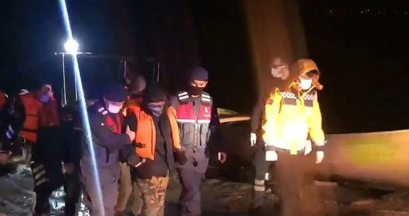 Kurtarıldılar, ceza yediler
