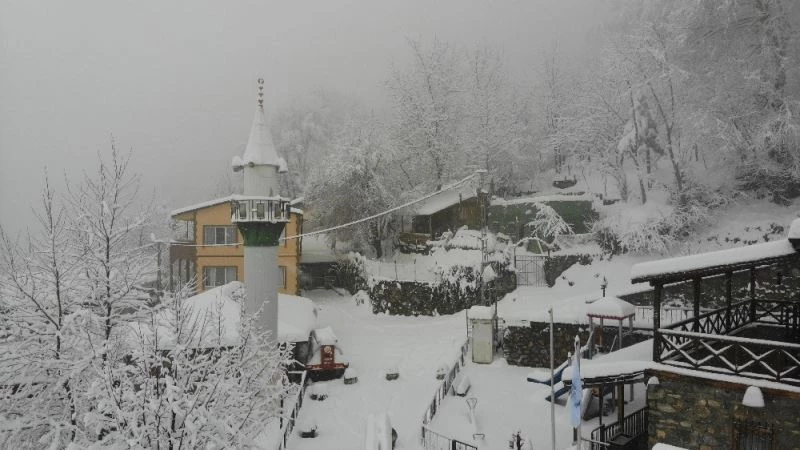 Çalıkuşu’nun köyü beyaza büründü
