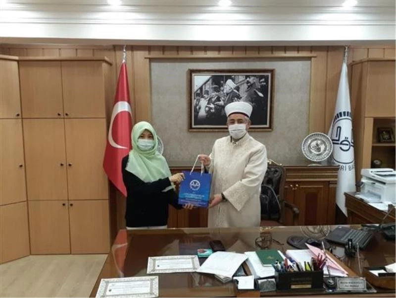 Taylandlı Phanida Müslüman oldu
