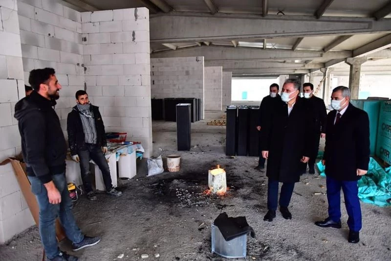 Yeşilyurt’ta Çilesiz Semt Pazarı ve Yaşam Merkezi yapımı sürüyor
