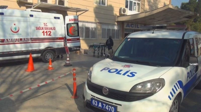 Para için kardeşlerini bıçakladı
