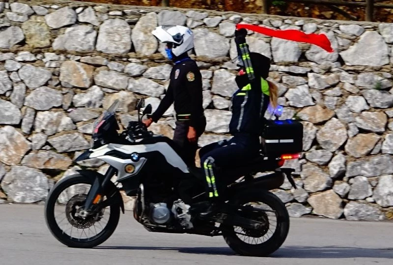 Muğla’nın Şahinleri polisleri 6 haftalık eğitimi başarı ile tamamladı
