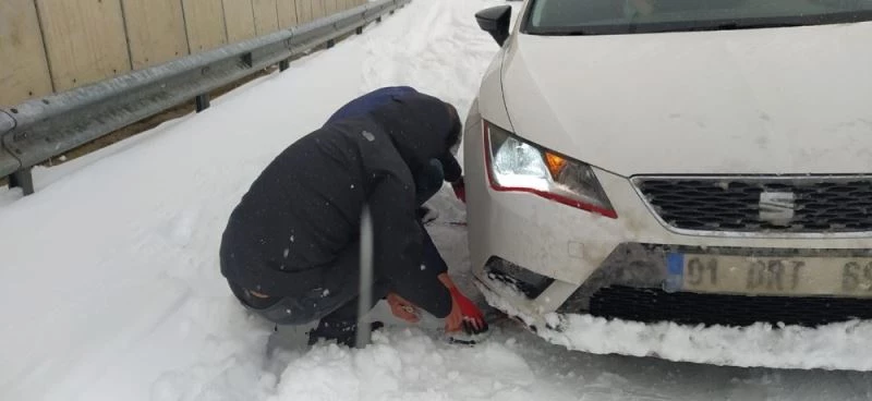 Sivas’ta 438 köy yolu araç ulaşımına kapandı
