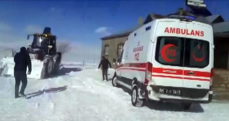 Hidrosefali hastası 1 aylık hasta bebek için ekipler seferber oldu
