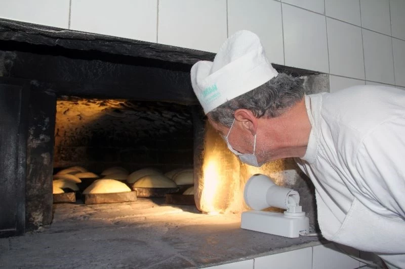 Karadeniz’in tek içten yanmalı fırıncısından meslek sırları
