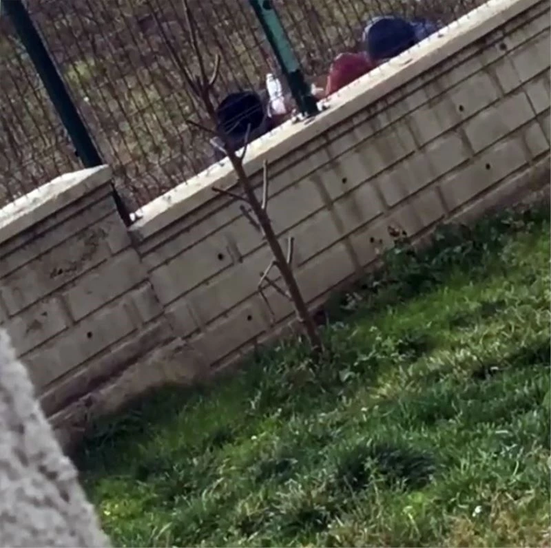 3 çocuğun yürek sızlatan görüntüleri
