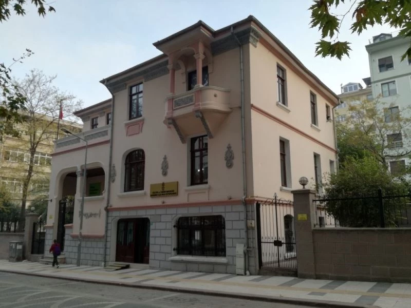 Bandırma pandemiye rağmen kitap okumaktan vazgeçmedi
