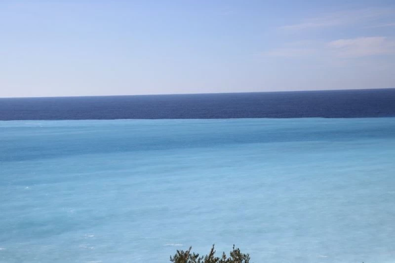 Denizin rengini gören bir daha baktı
