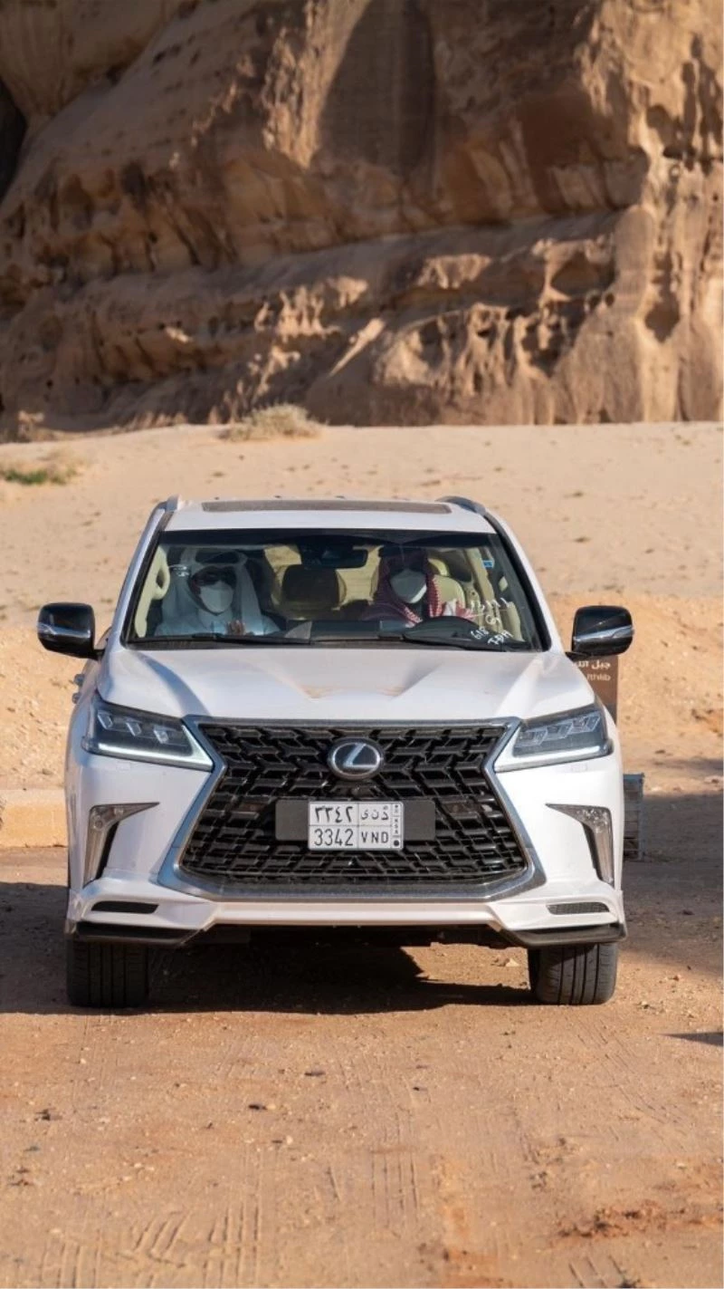 Suudi Arabistan Veliaht Prensi Selman ve Katar Emiri El Sani El Ula kentini gezdi
