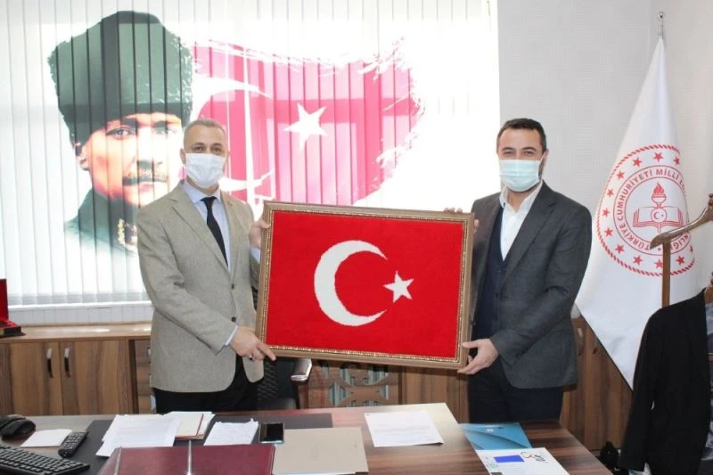 Burdur Milletvekili Yasin Uğur, ilkokul yıllarına döndü
