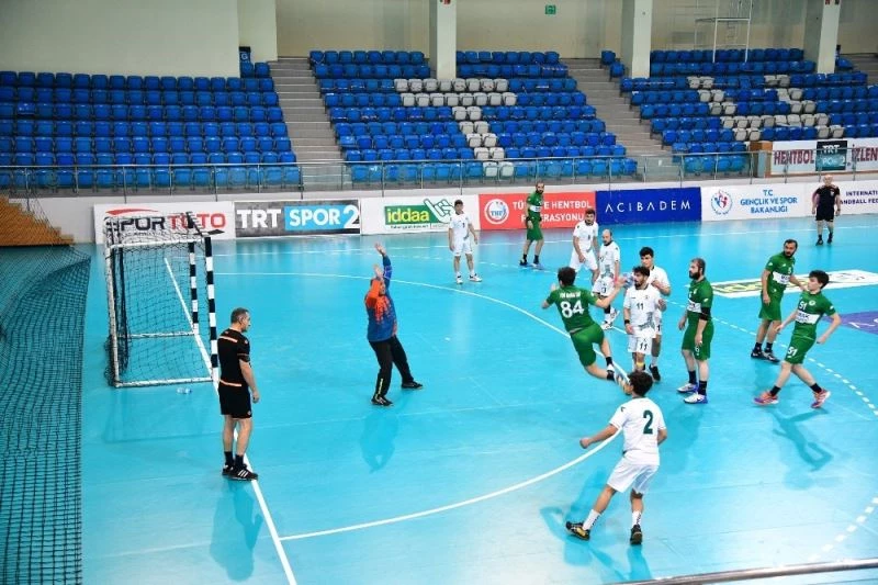 Liderin bileği bükülmüyor
