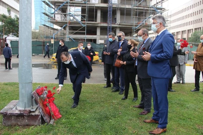 Kahraman şehide anma
