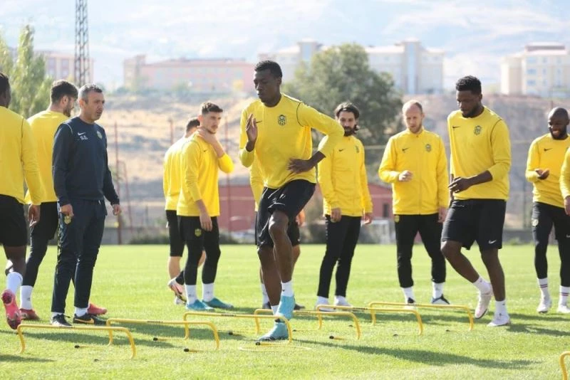 Yeni Malatyaspor Hedebe ve Youssouf’a gelen teklifleri değerlendirecek
