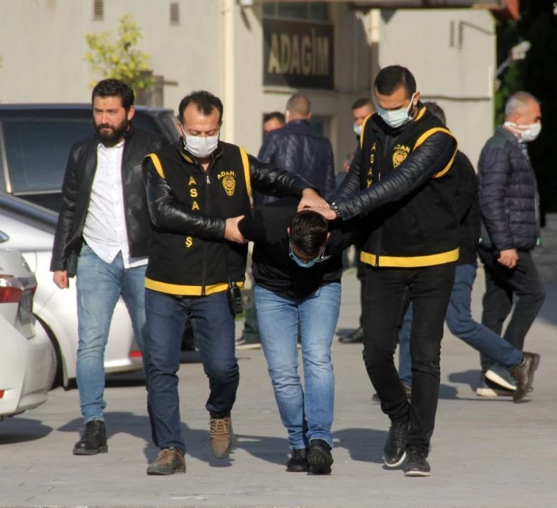 Kalaşnikofla yakalandı 