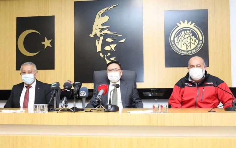 Vali, Belediye Başkanı ile MXGP 2020 oynadı
