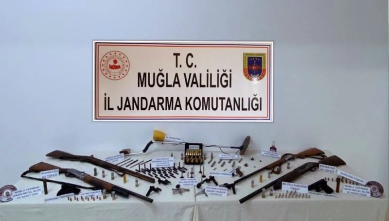 Kurusıkı tabancaları yivli namlu yaparken yakalandılar
