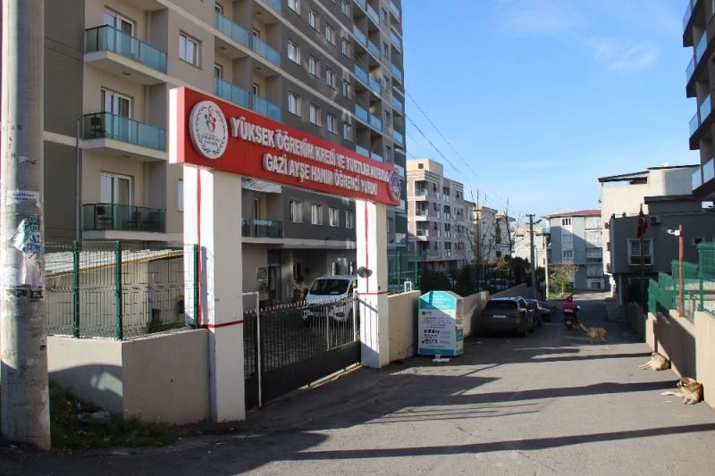 İngiltere’den gelen 60 kişinin karantinası sürüyor
