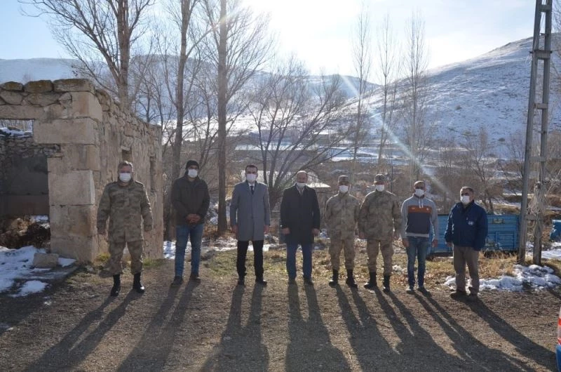 Kaymakam Çelik, Üçpınar ve Edebük köylerinde incelemede bulundu
