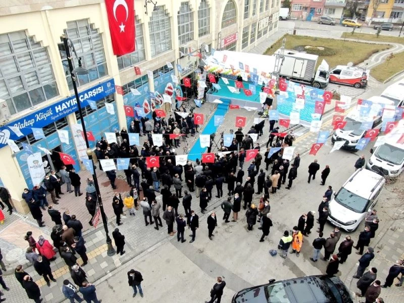 Vahap Küçük Hayır Çarşısı düzenlenen törenle açıldı
